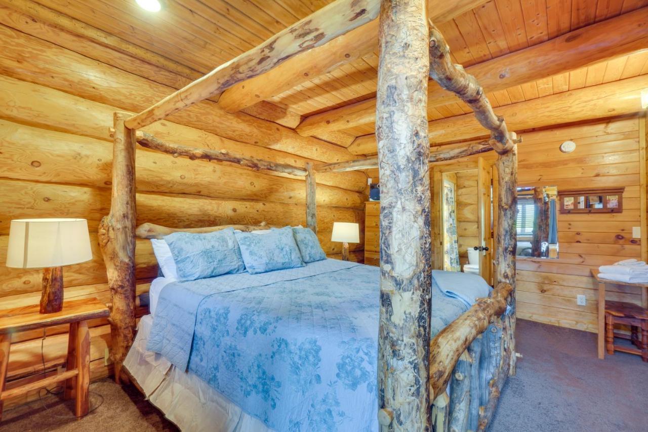 Smoky Mountain Vacation Rental Cabin With Hot Tub! Гатлінбург Екстер'єр фото