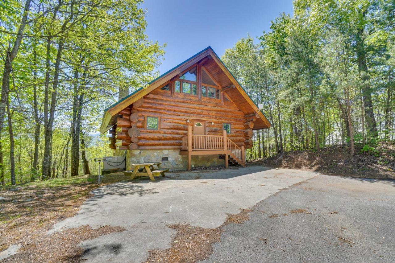 Smoky Mountain Vacation Rental Cabin With Hot Tub! Гатлінбург Екстер'єр фото